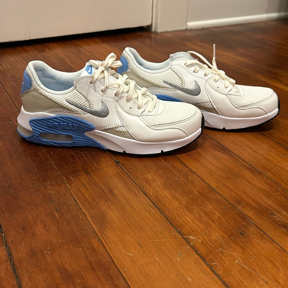 Nike air max woman’s size 9